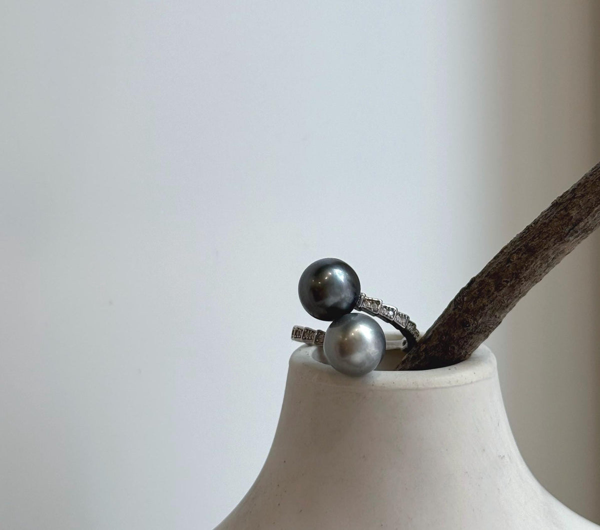 Elly’s Double Tahitian ocean pearls Ring: 9.9-10.1mm, Extreme luster mirrored, S925 Silver Adjustable Ring.