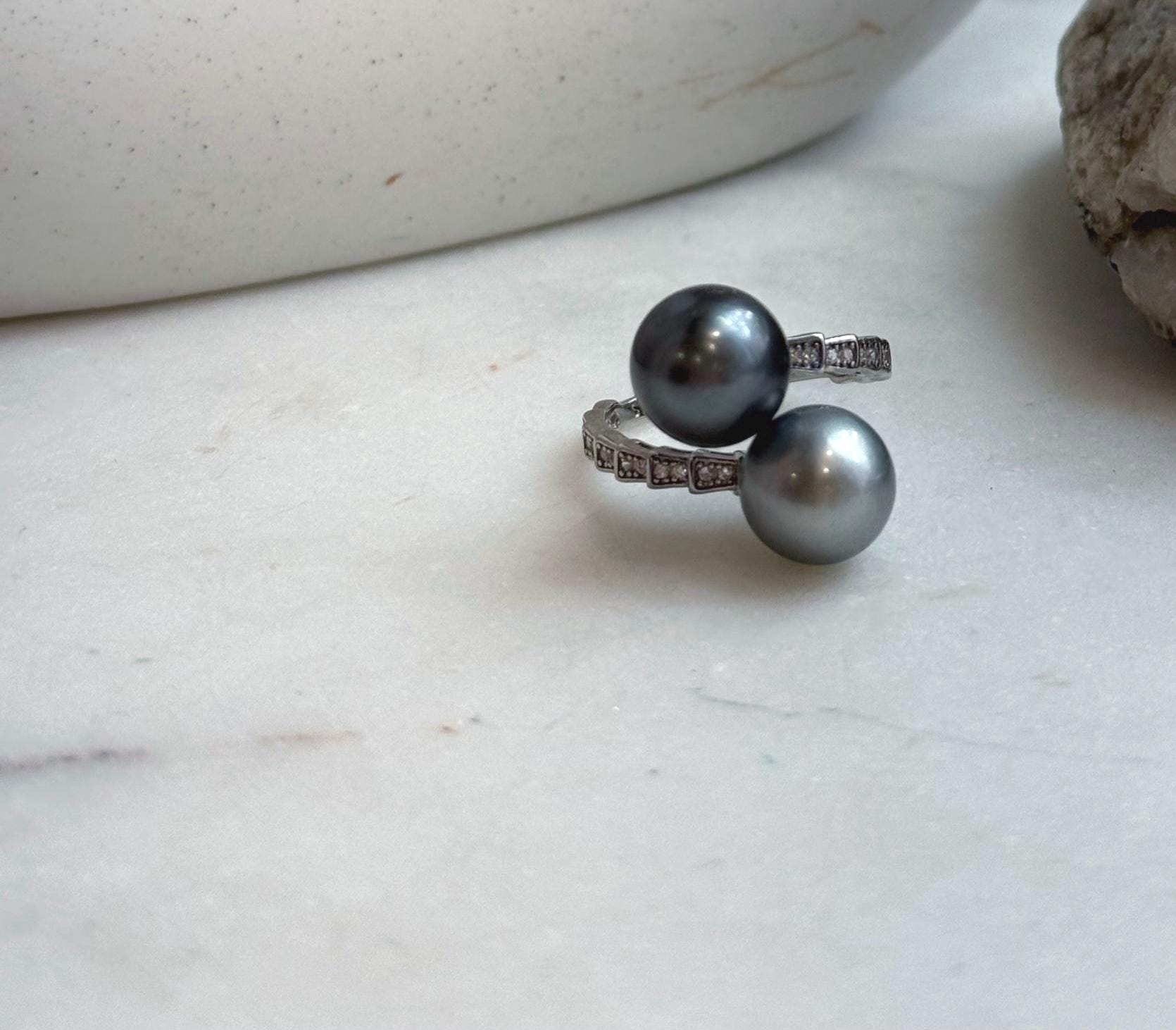 Elly’s Double Tahitian ocean pearls Ring: 9.9-10.1mm, Extreme luster mirrored, S925 Silver Adjustable Ring.