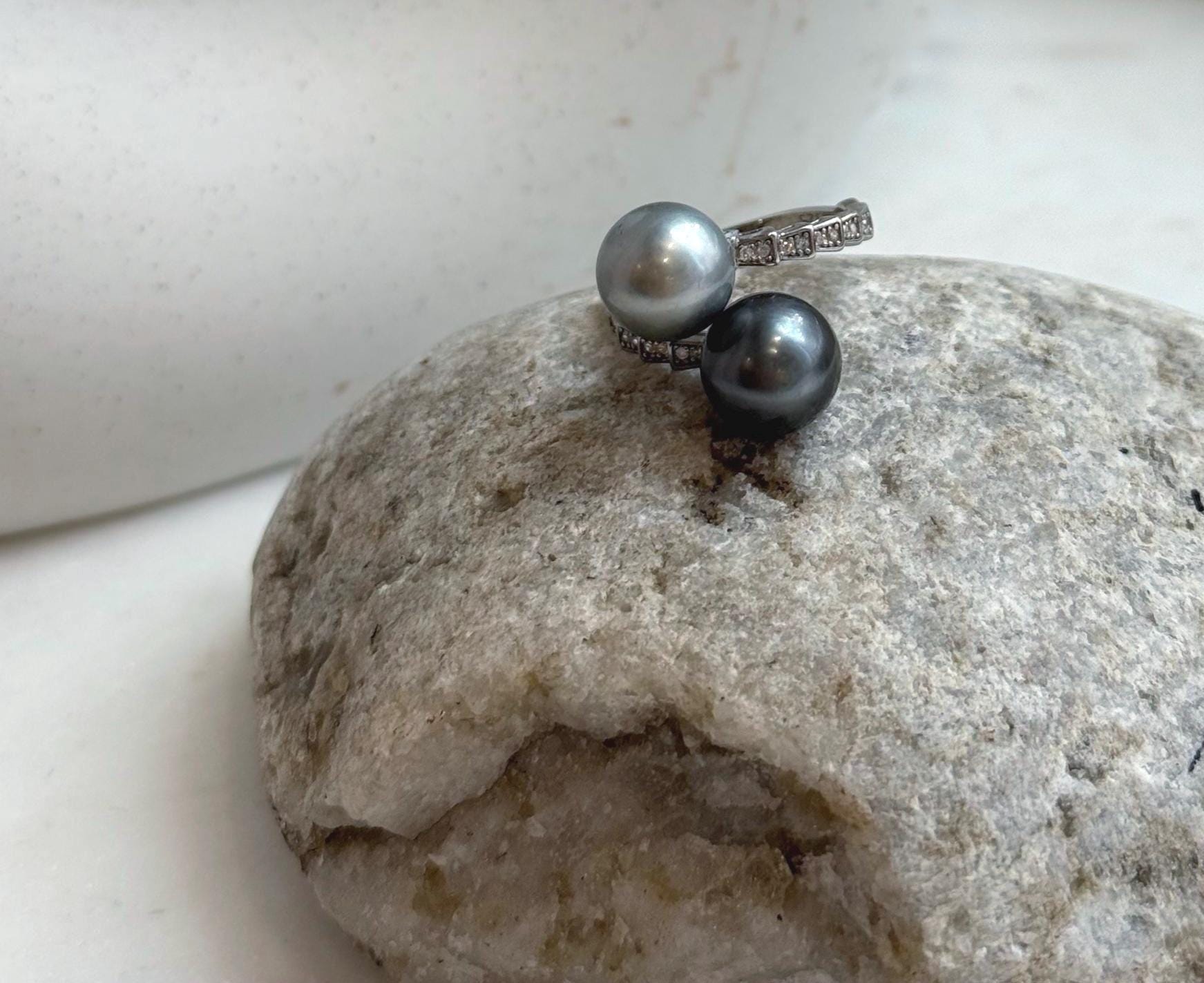 Elly’s Double Tahitian ocean pearls Ring: 9.9-10.1mm, Extreme luster mirrored, S925 Silver Adjustable Ring.