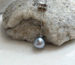 Elly’s 11.3mm Tahitian silver platinum ocean Pearl pendant: Extreme luster mirrored, 4.7cm high, S925 silver pendant.