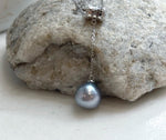 Elly’s 11.3mm Tahitian silver platinum ocean Pearl pendant: Extreme luster mirrored, 4.7cm high, S925 silver pendant.