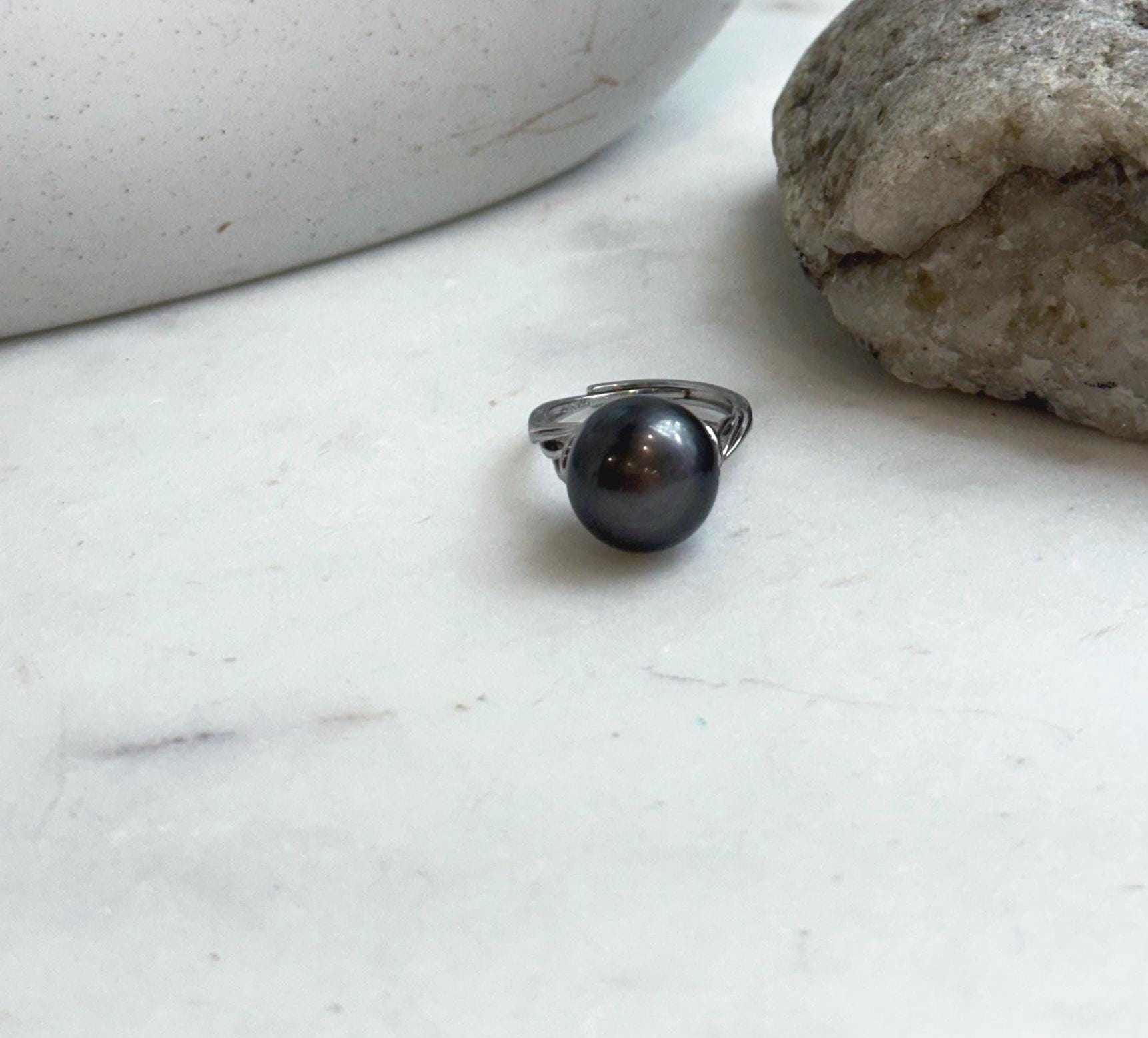 Elly’s 12.6mm Tahitian Ocean black platinum ocean Pearl Ring: Extreme luster mirrored, S925 silver adjustable Ring. Pearl Jewelry Idea.
