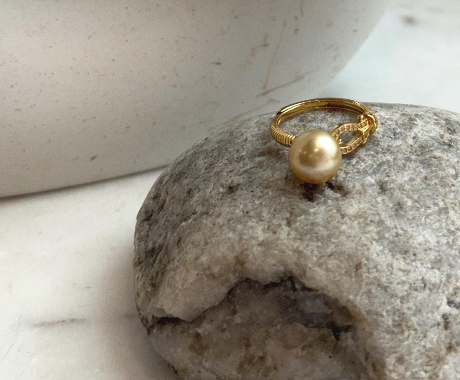 Elly’s 9.4mm South sea deep gold ocean pearl Ring: Extreme luster, S925 silver with gold plated adjustable Vintage Ring.