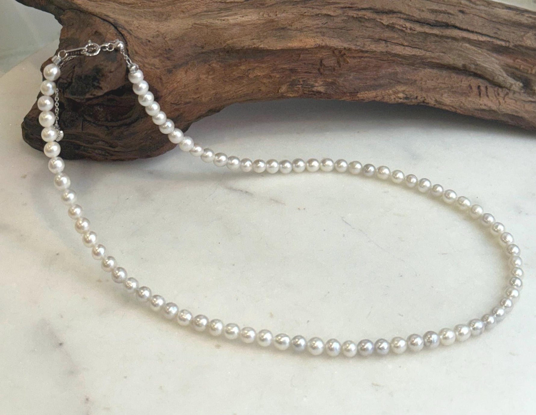 Elegant white pearl necklace with S925 clasp