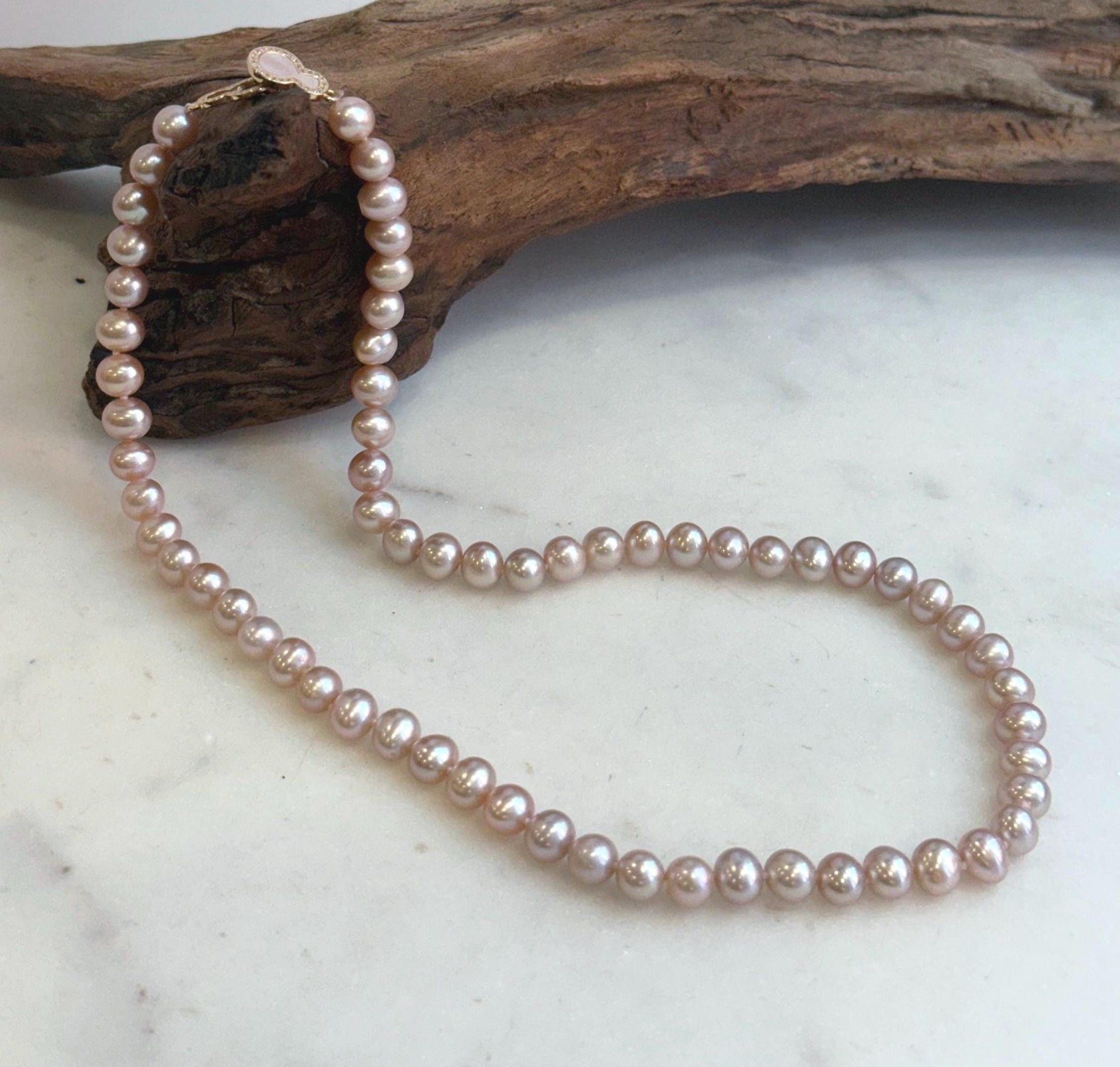 Genuine freshwater pearl necklace for women with high mirror luster