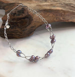 Minimalist freshwater pearl bracelet featuring lustrous Keshi pearls for everyday wear.