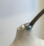 Double South Sea Golden and Tahitian pearl ring with 9.4–9.5mm genuine saltwater pearls and mirror luster.
