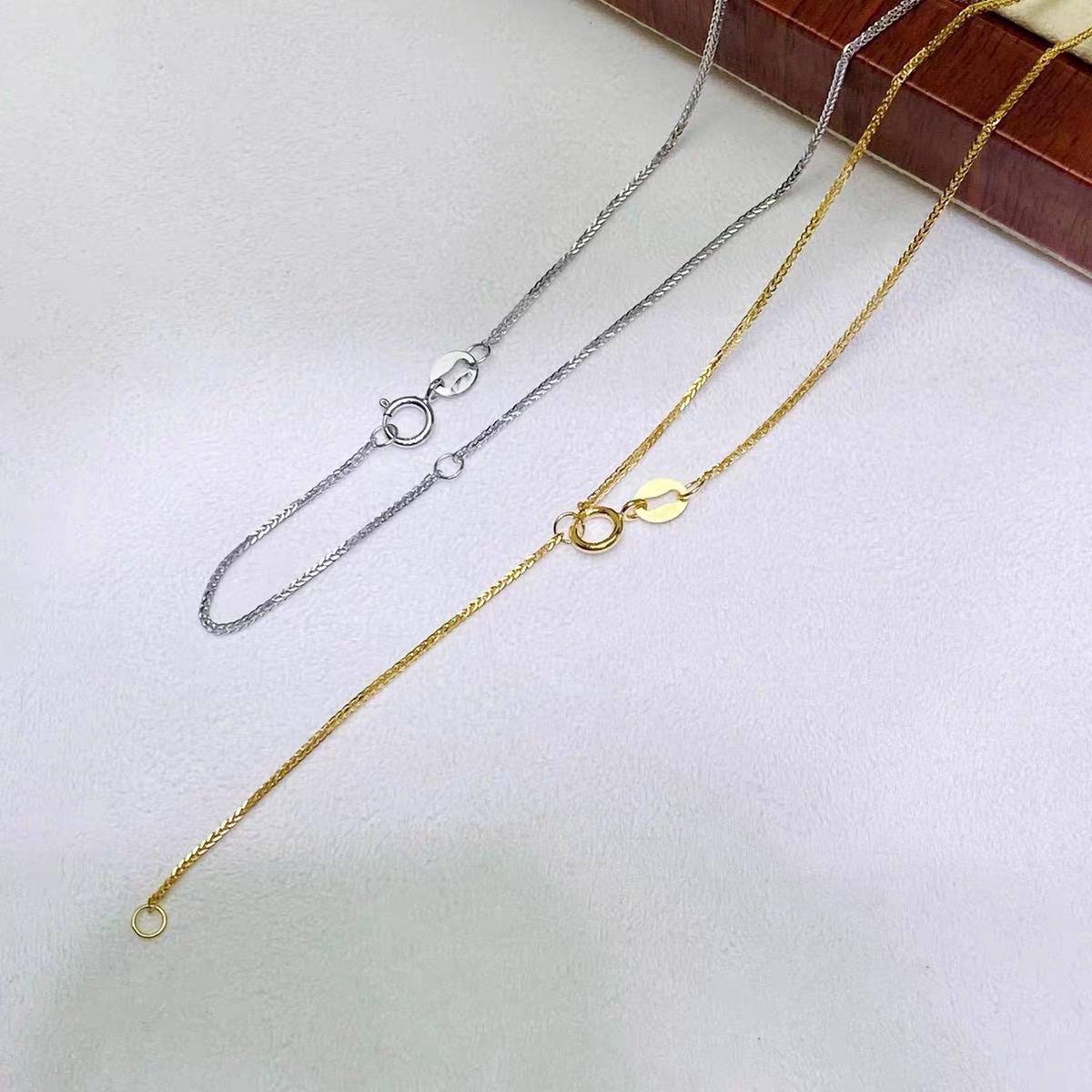 Elly’s 18K Au750 gold Chopard chain necklace, adjustable up to 17.7 inches, delicate fine gold jewelry chain.