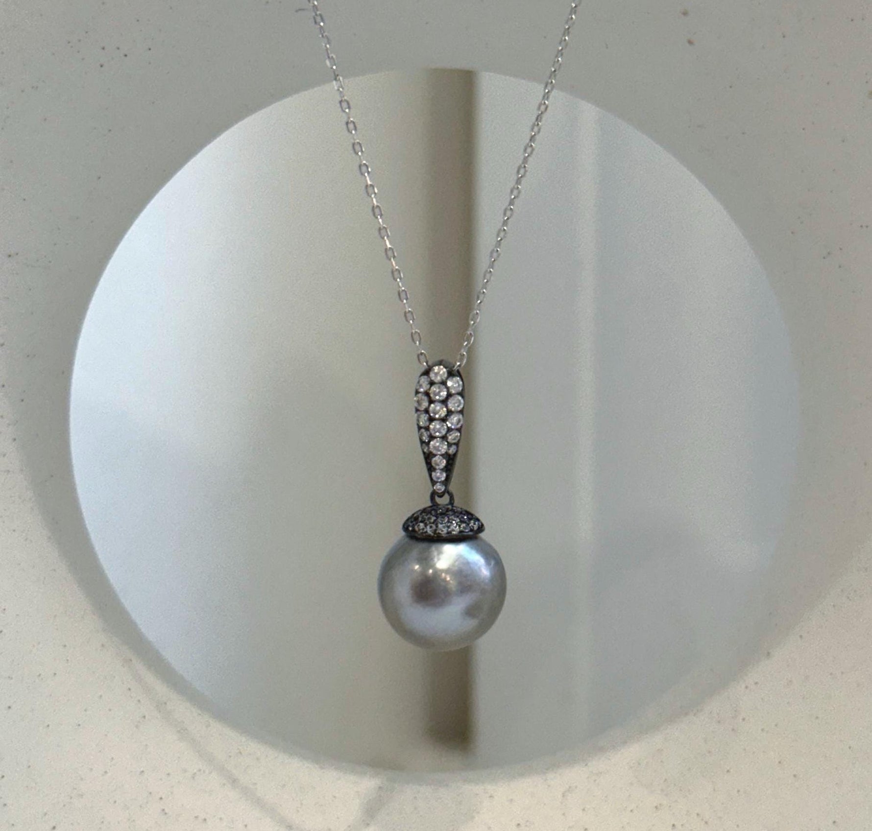 Extreme luster Tahitian platinum ocean pearl jewelry