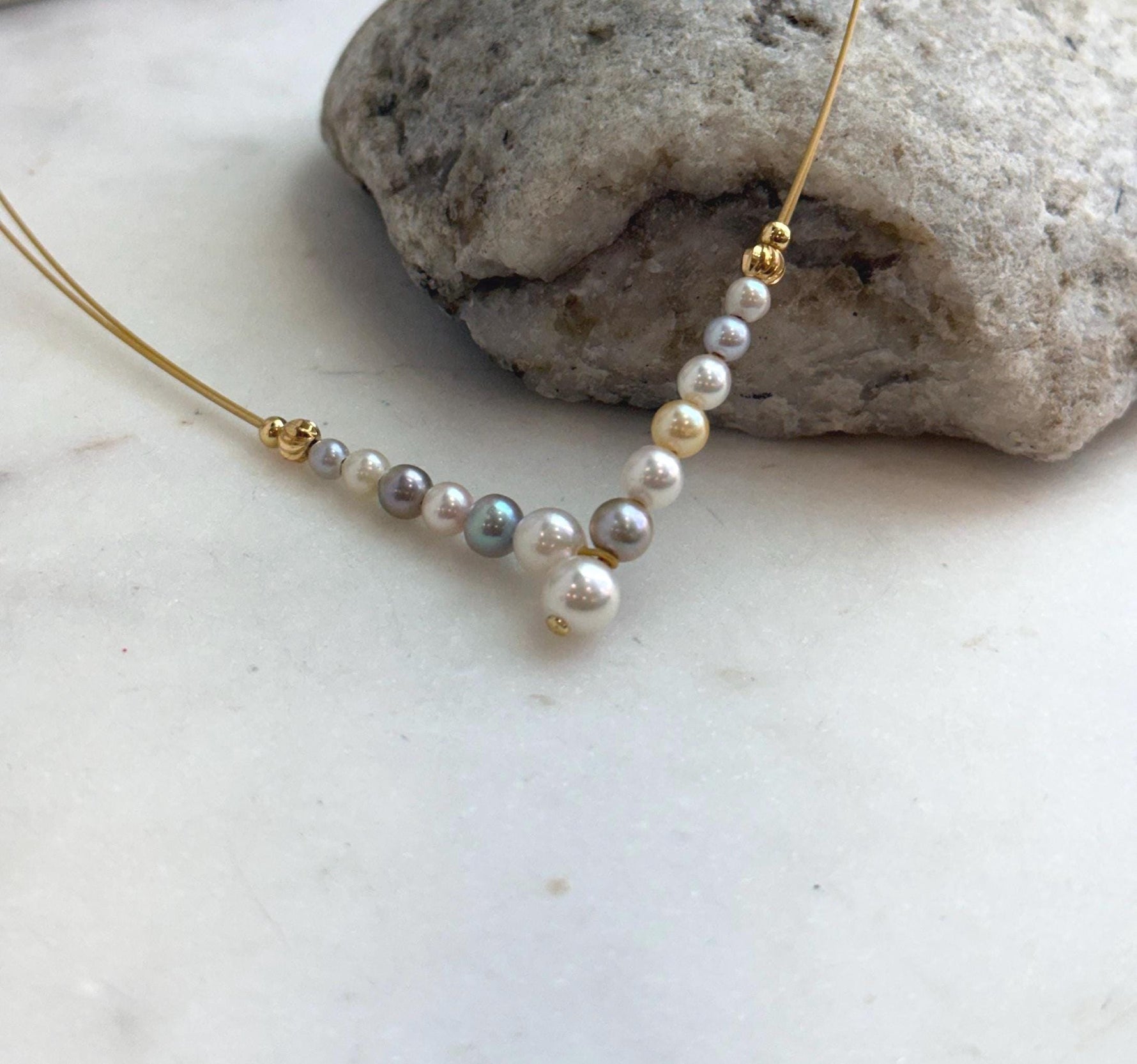 Luxury genuine pearl necklace perfect for weddings and special occasions.