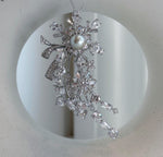 Convertible 2-in-1 Tahitian pearl brooch and pendant jewelry.