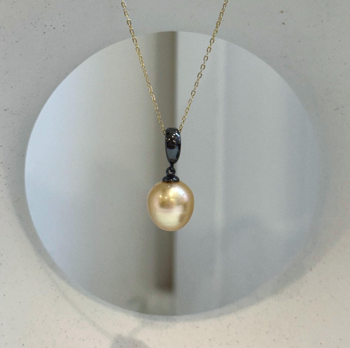 11.2mm South Sea deep tea gold pearl pendant with mirror luster and S925 sterling silver setting.