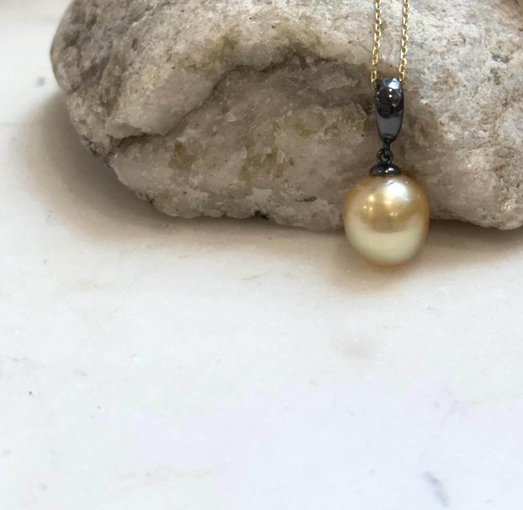 Luxury South Sea golden pearl pendant set with S925 sterling silver.