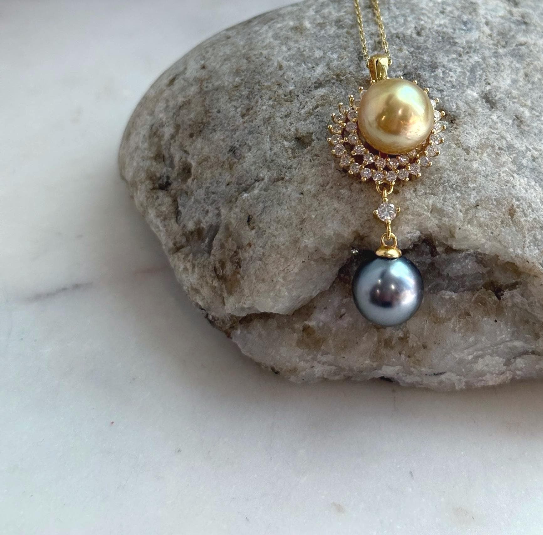 Mirror-luster South Sea Golden and Tahitian pearl pendant for weddings, anniversaries, or everyday luxury.