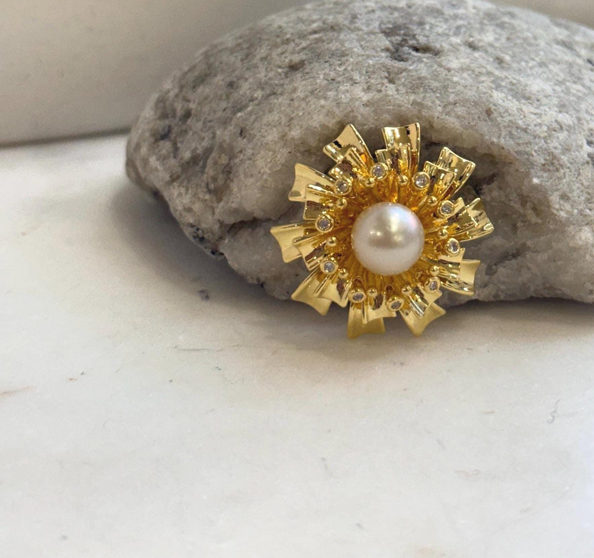 Luxury floral pearl brooch crafted with a genuine South Sea golden pearl.
