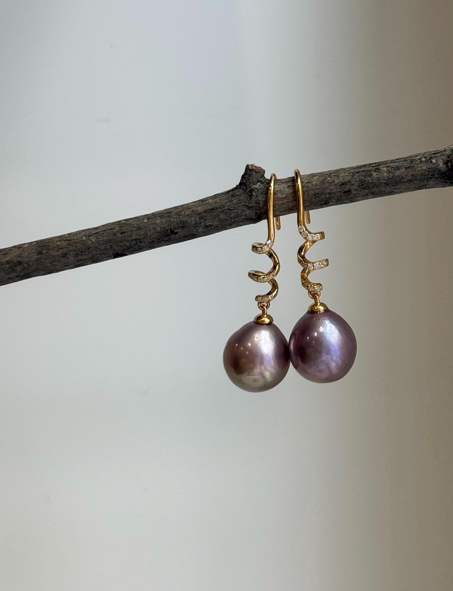 Large Edison pearl earrings with S925 sterling silver settings and brilliant luster.