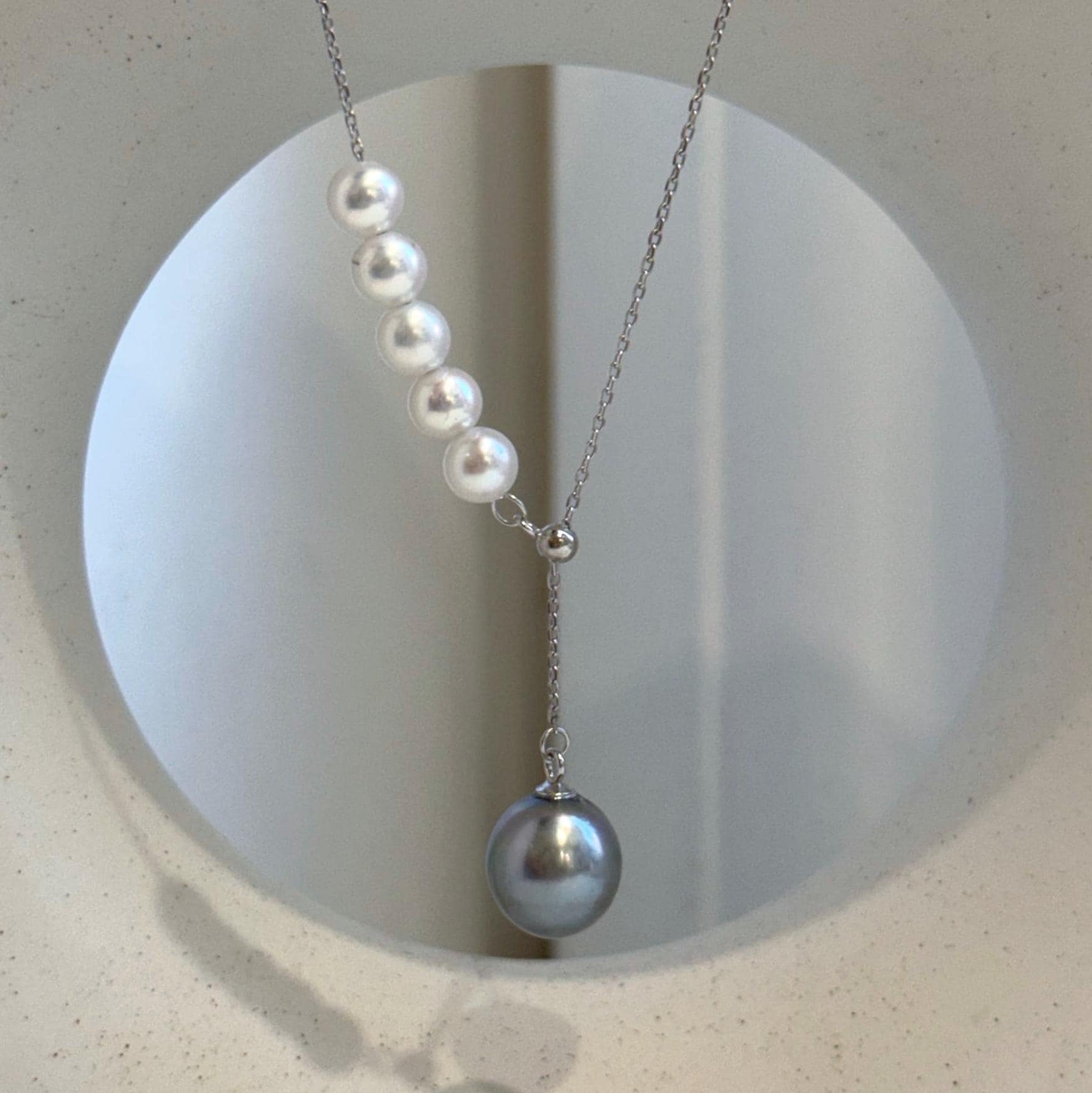 Minimalist pearl Y necklace perfect for weddings, anniversaries, and everyday elegance.