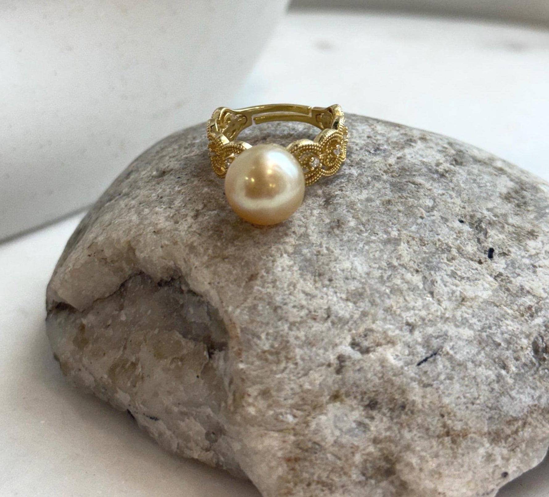 Genuine saltwater golden ocean pearl ring with extreme luster