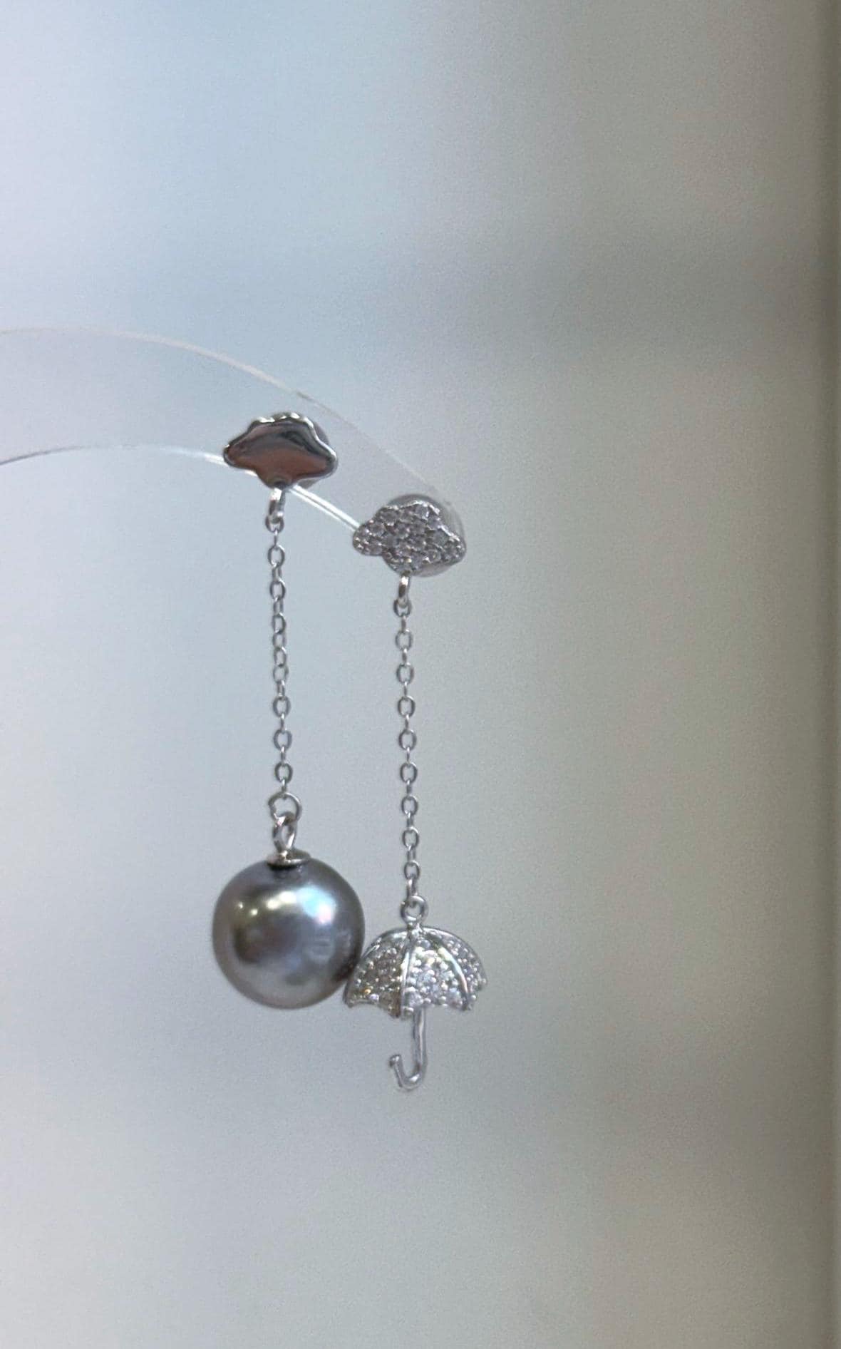 Mirror luster genuine ocean pearl earrings