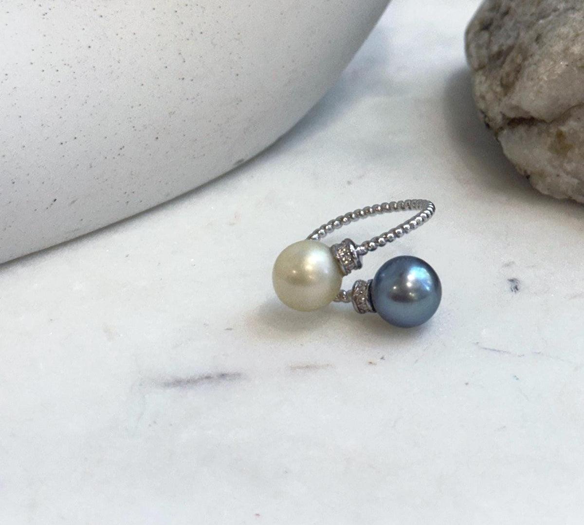 High-luster South Sea Golden and Tahitian pearl jewelry gift.