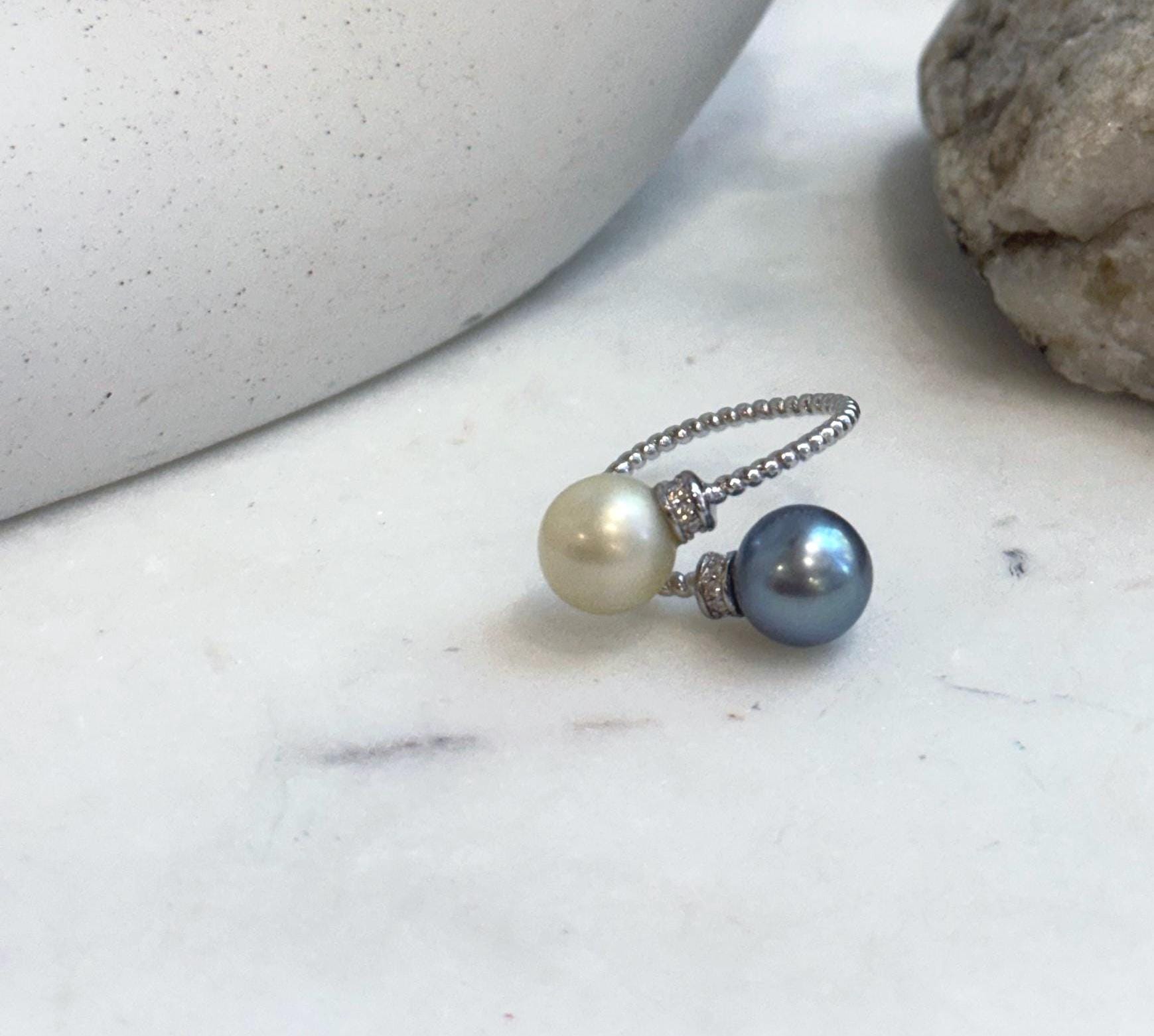 High-luster South Sea Golden and Tahitian pearl jewelry gift.