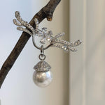 Elly’s 13.6mm Edison white freshwater pearl vintage brooch pendant 2-in-1