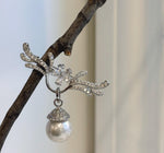 Vintage-inspired S925 sterling silver brooch featuring a genuine Edison pearl