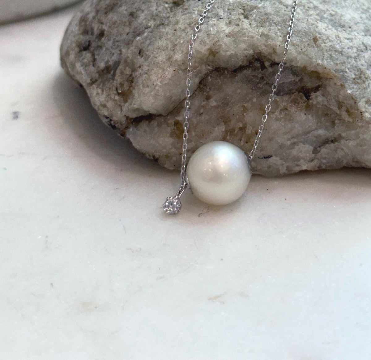 Genuine Australian South Sea white pearl necklace with S925 sterling silver magnetic chain
