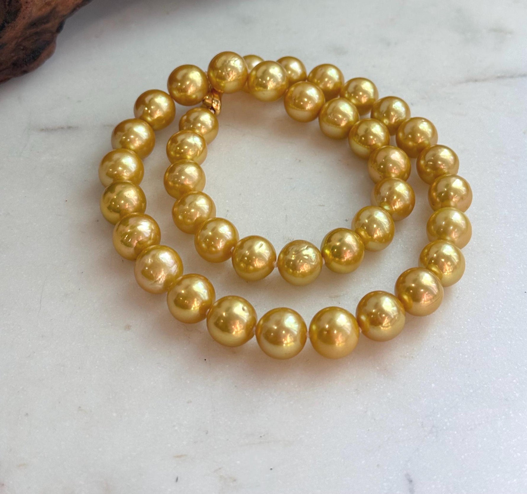 Large 10.1–11mm deep tea gold freshwater pearl necklace