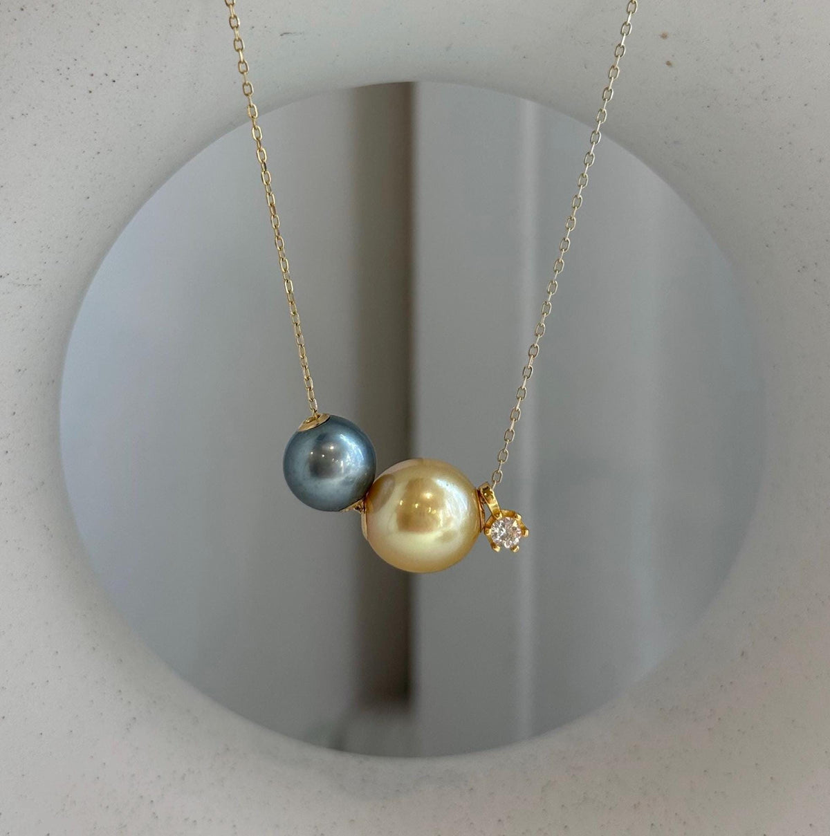 Tahitian pearl and South Sea golden pearl dangling pendant