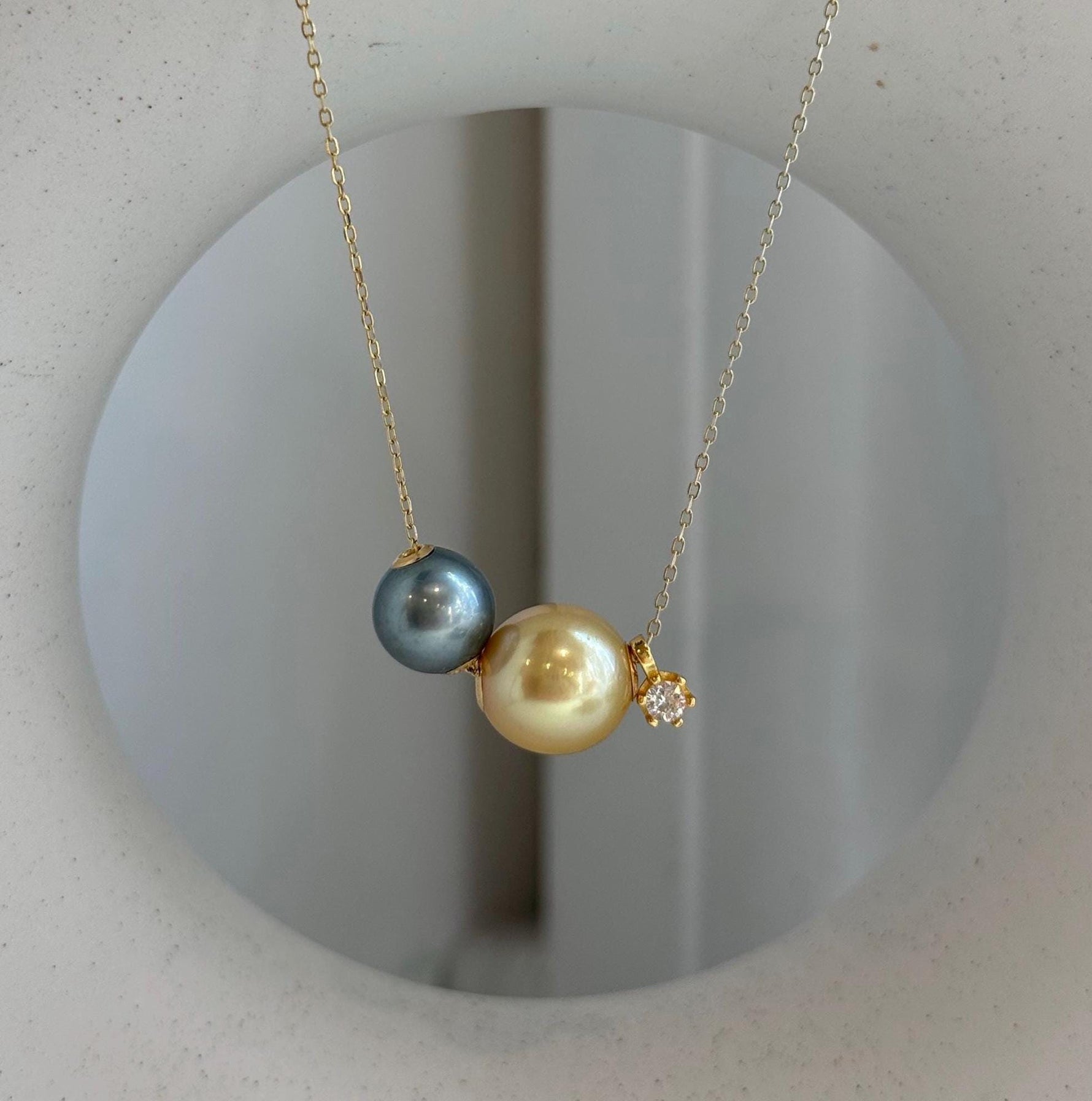 Tahitian pearl and South Sea golden pearl dangling pendant