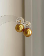 Classic golden pearl stud earrings with luminous Edison freshwater pearls and S925 sterling silver.