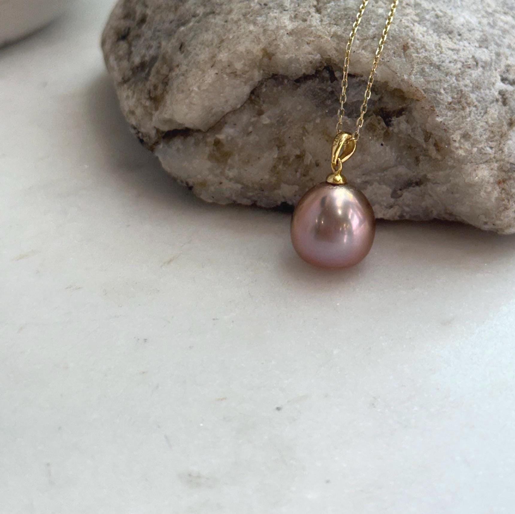 Genuine freshwater Edison pearl pendant featuring a rich rose golden tone.