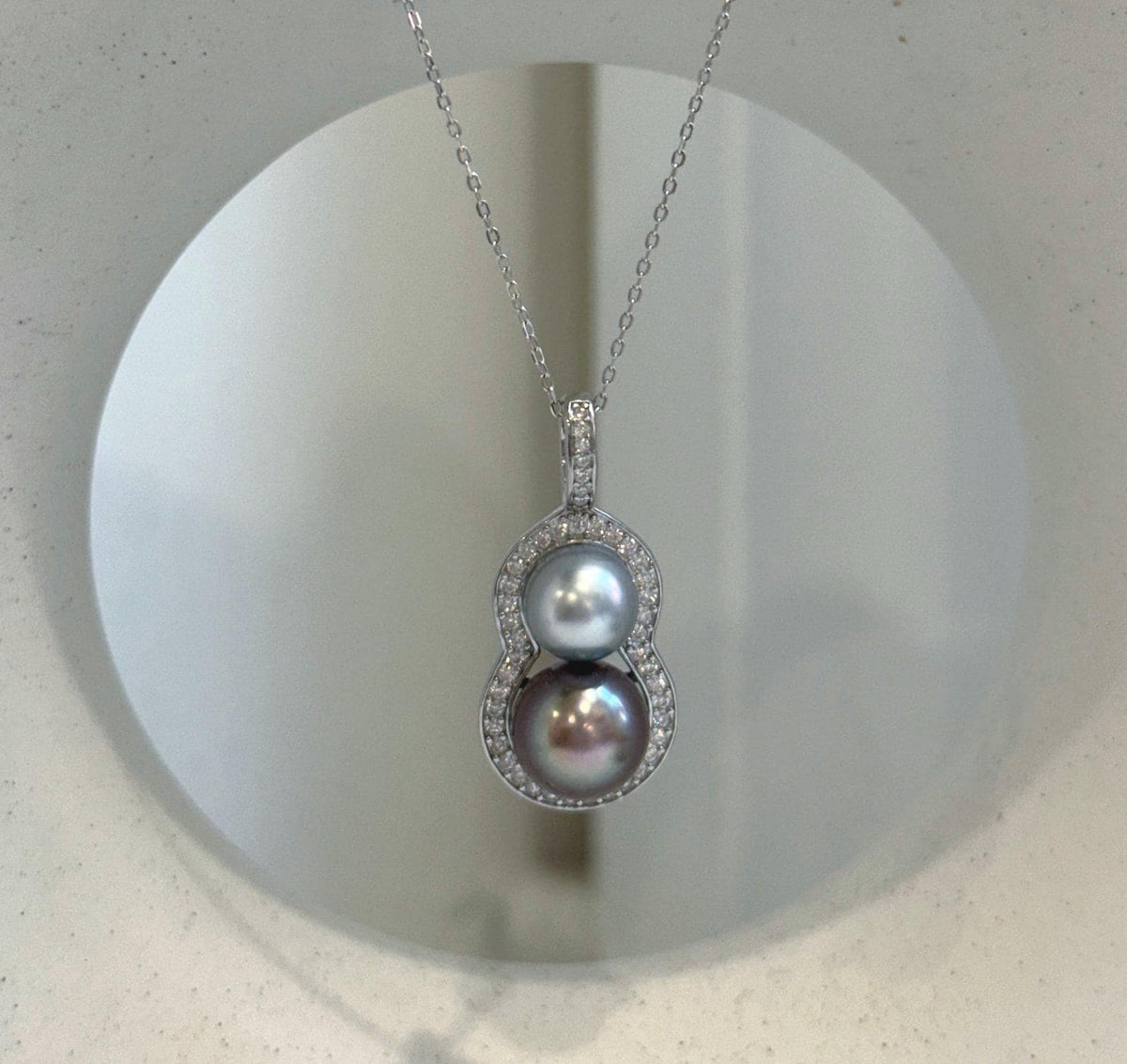 Double Tahitian pearl gourd pendant with 8.5–10.3mm genuine saltwater pearls and S925 sterling silver.