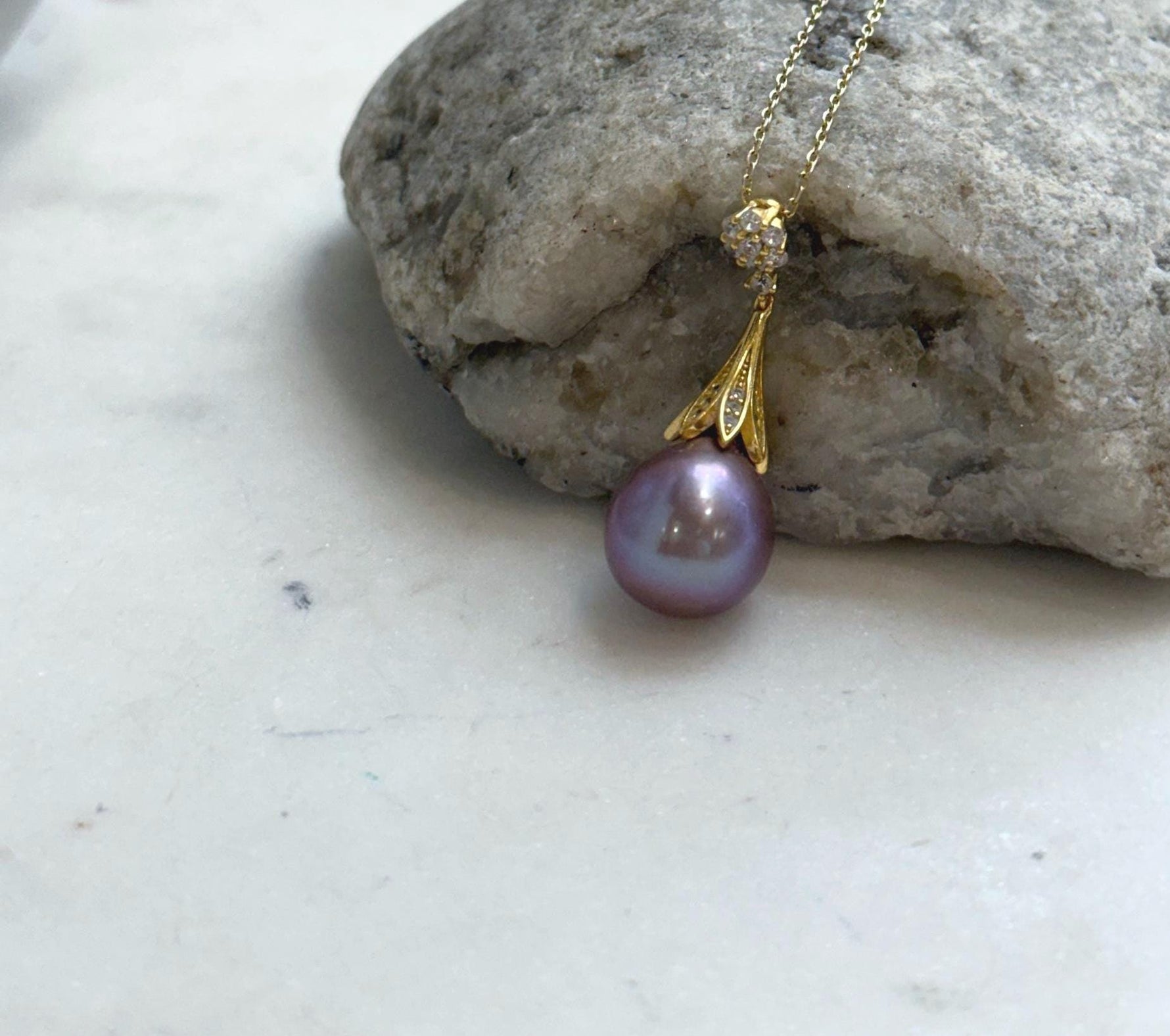 Genuine Edison pearl pendant in beautiful lavender purple with S925 sterling silver