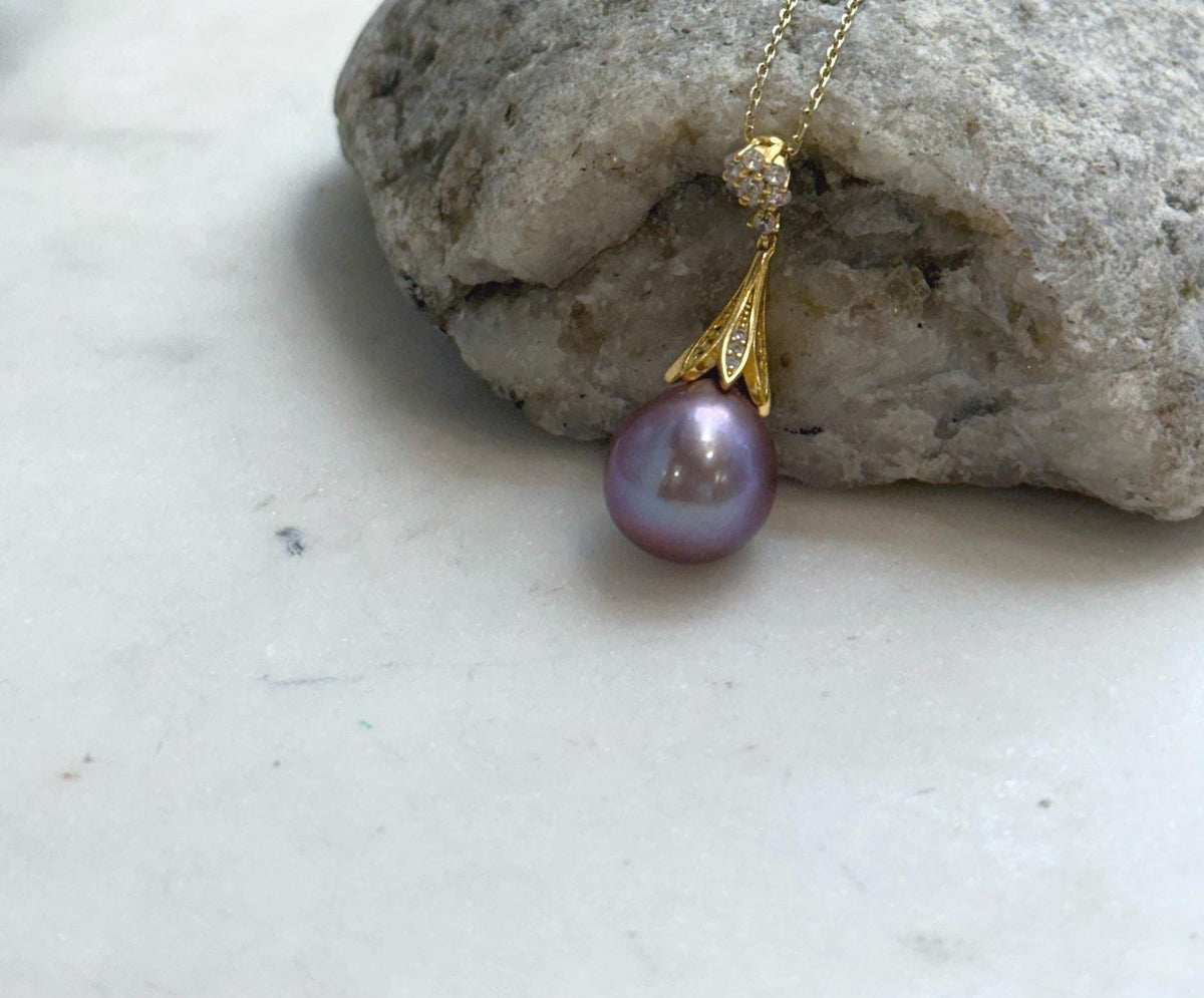 12.3mm genuine freshwater pearl pendant with luminous lavender and purple overtones
