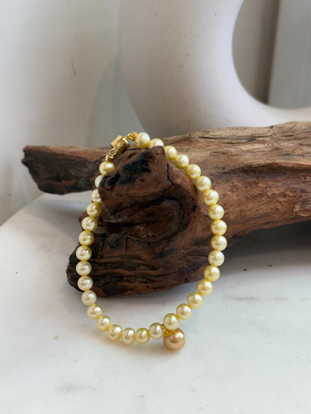 South Sea deep tea gold pearl bracelet finished with S925 sterling silver.