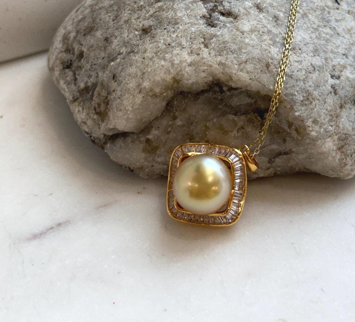 Large 12.8mm genuine South Sea pearl pendant