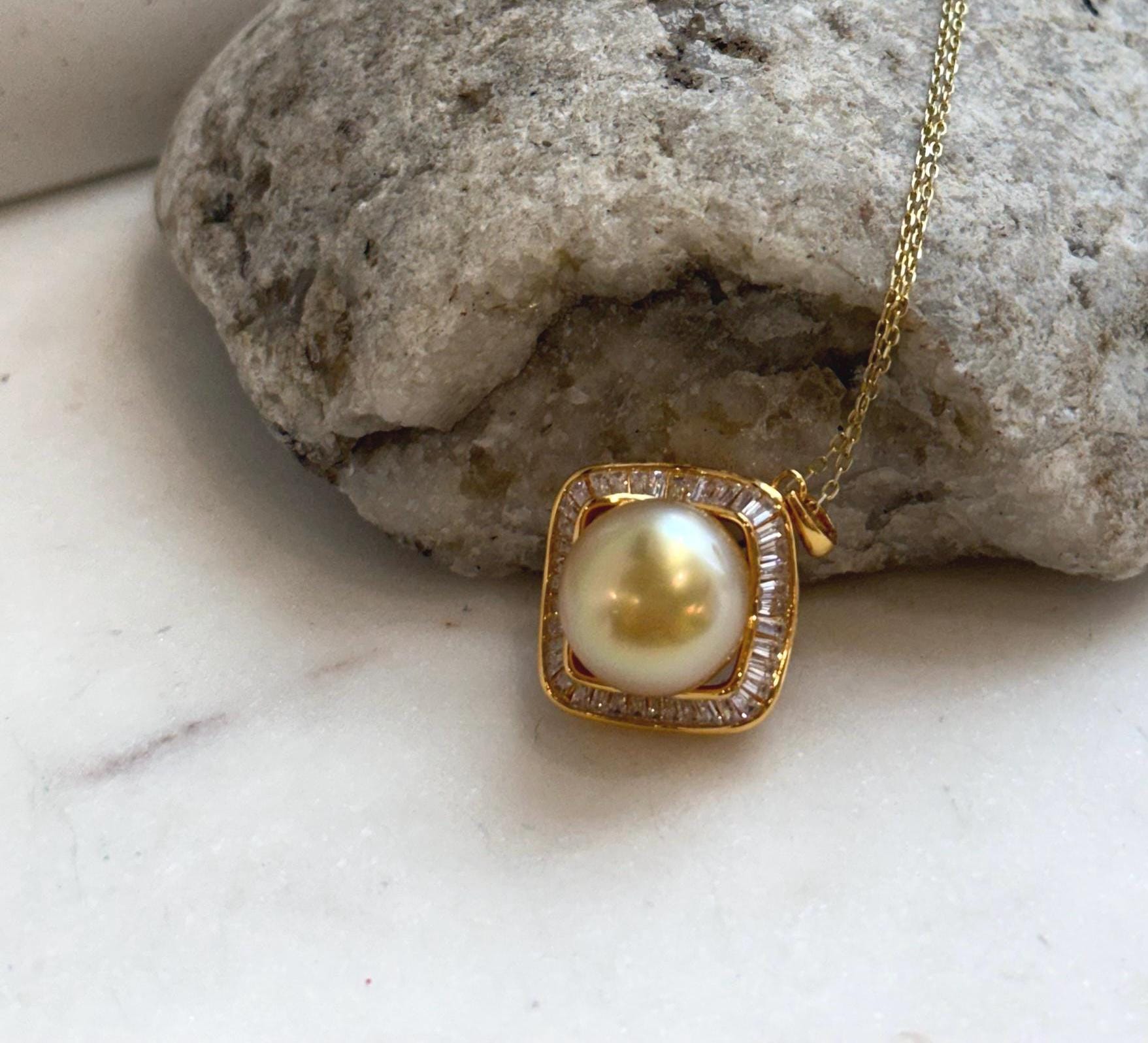 Large 12.8mm genuine South Sea pearl pendant