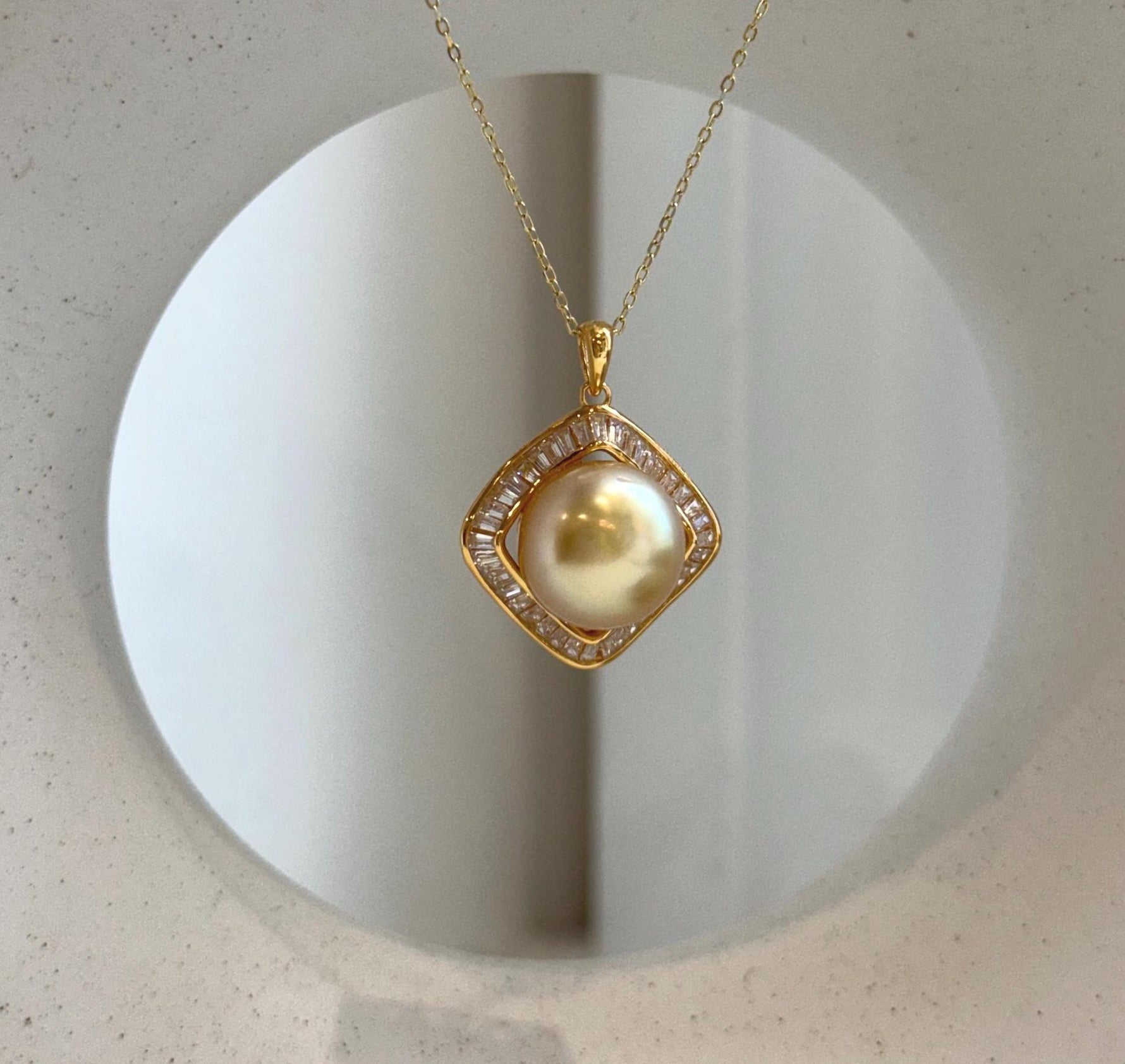 High luster golden pearl pendant in S925 sterling silver