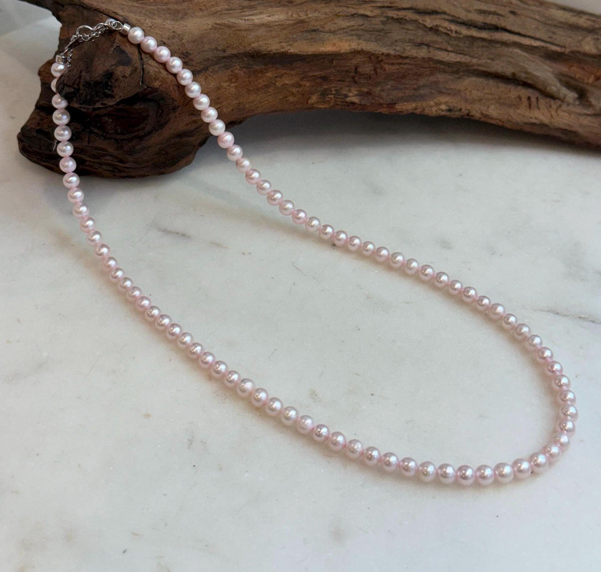 Classic pale pink small pearl necklace with S925 silver closure