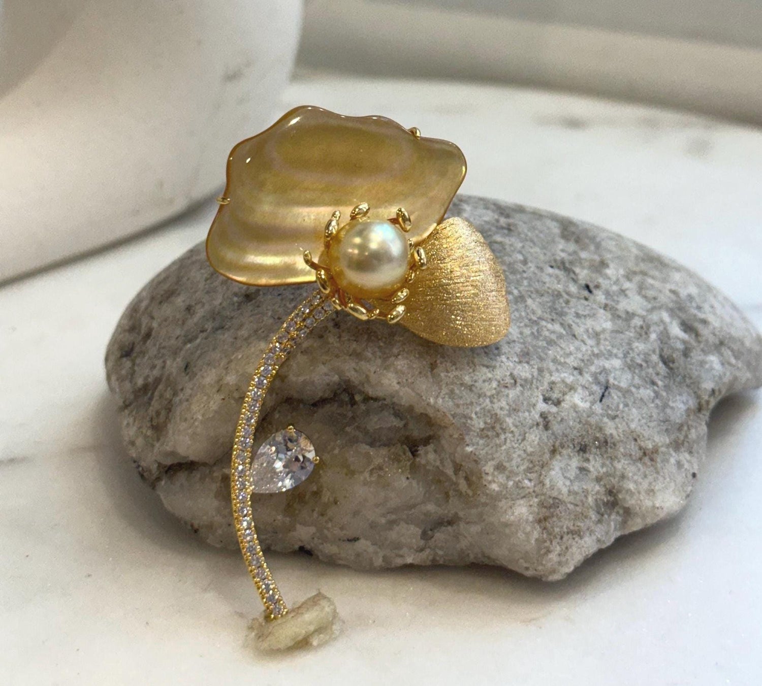 South Sea deep tea golden pearl floral brooch pendant featuring a 10mm genuine saltwater pearl.