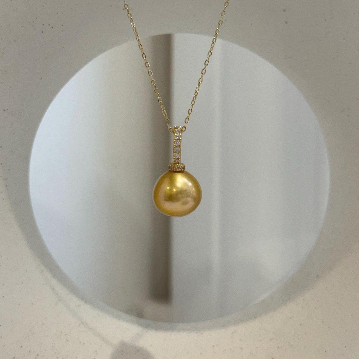 S925 sterling silver pendant featuring a deep tea golden Edison pearl