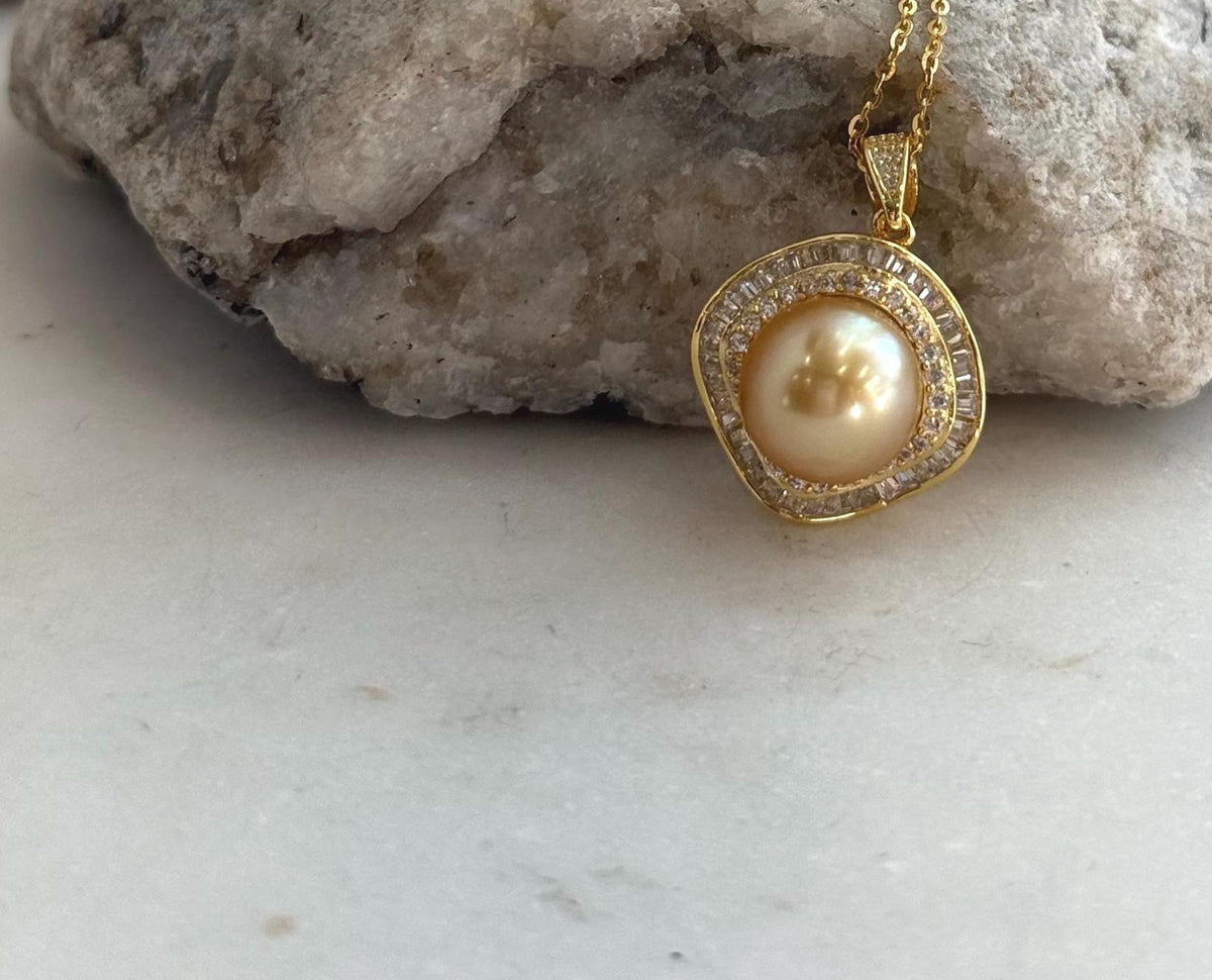 Deep tea golden South Sea pearl pendant showing natural color and beautiful shine