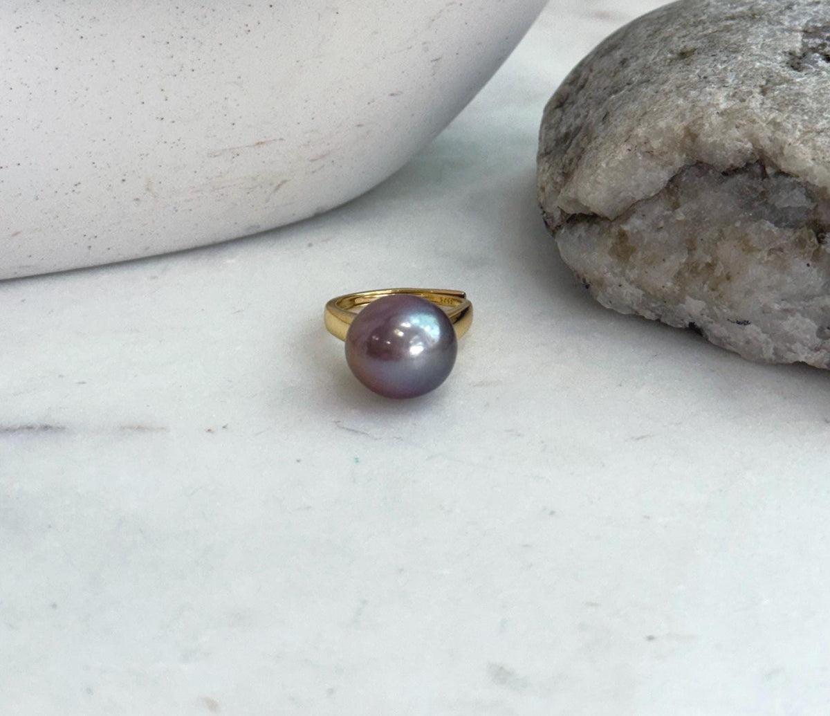 Elegant S925 sterling silver adjustable ring set with a lustrous Edison freshwater pearl.