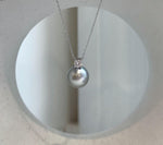 Minimalist 1.6cm Tahitian pearl pendant featuring a genuine saltwater pearl set in S925 sterling silver.