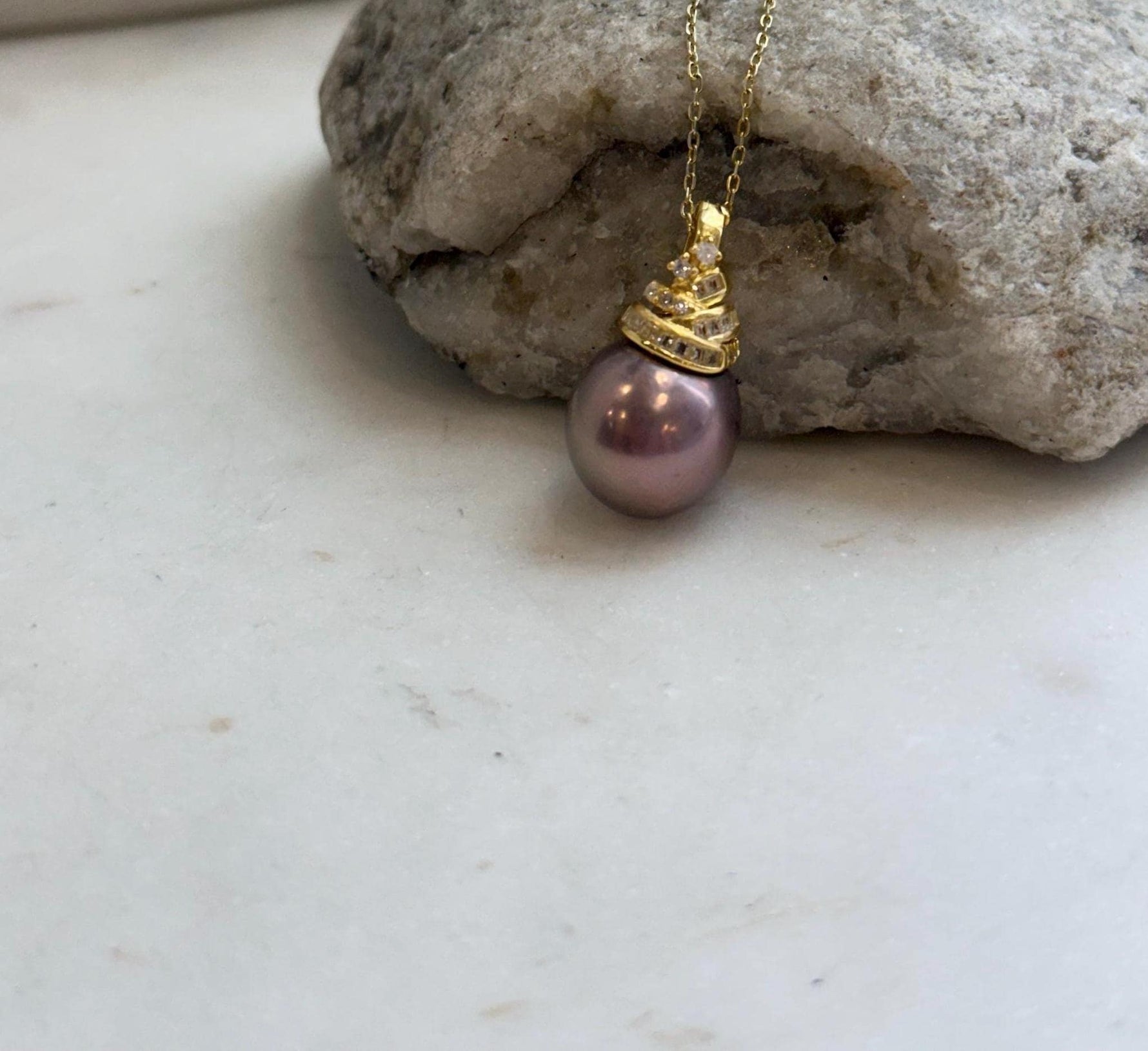 Genuine Edison freshwater pearl jewelry featuring a luminous lavender rose color and extreme luster