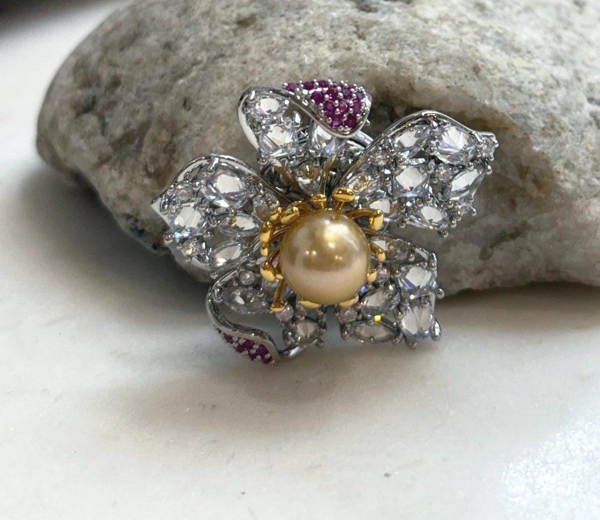 Edison gold pearl vintage floral brooch pendant with extreme mirror luster