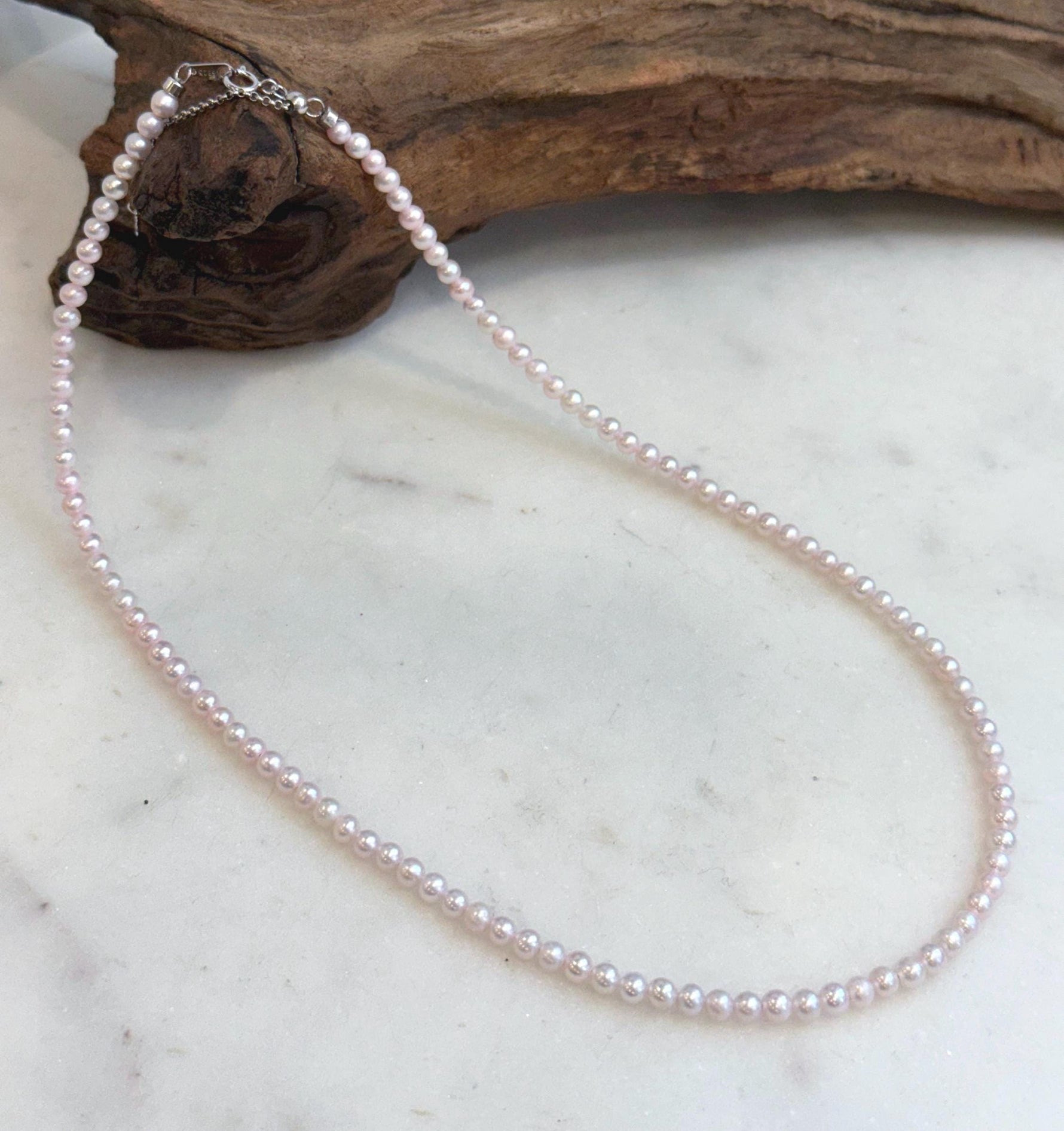 Genuine freshwater pale pink pearl necklace for women
