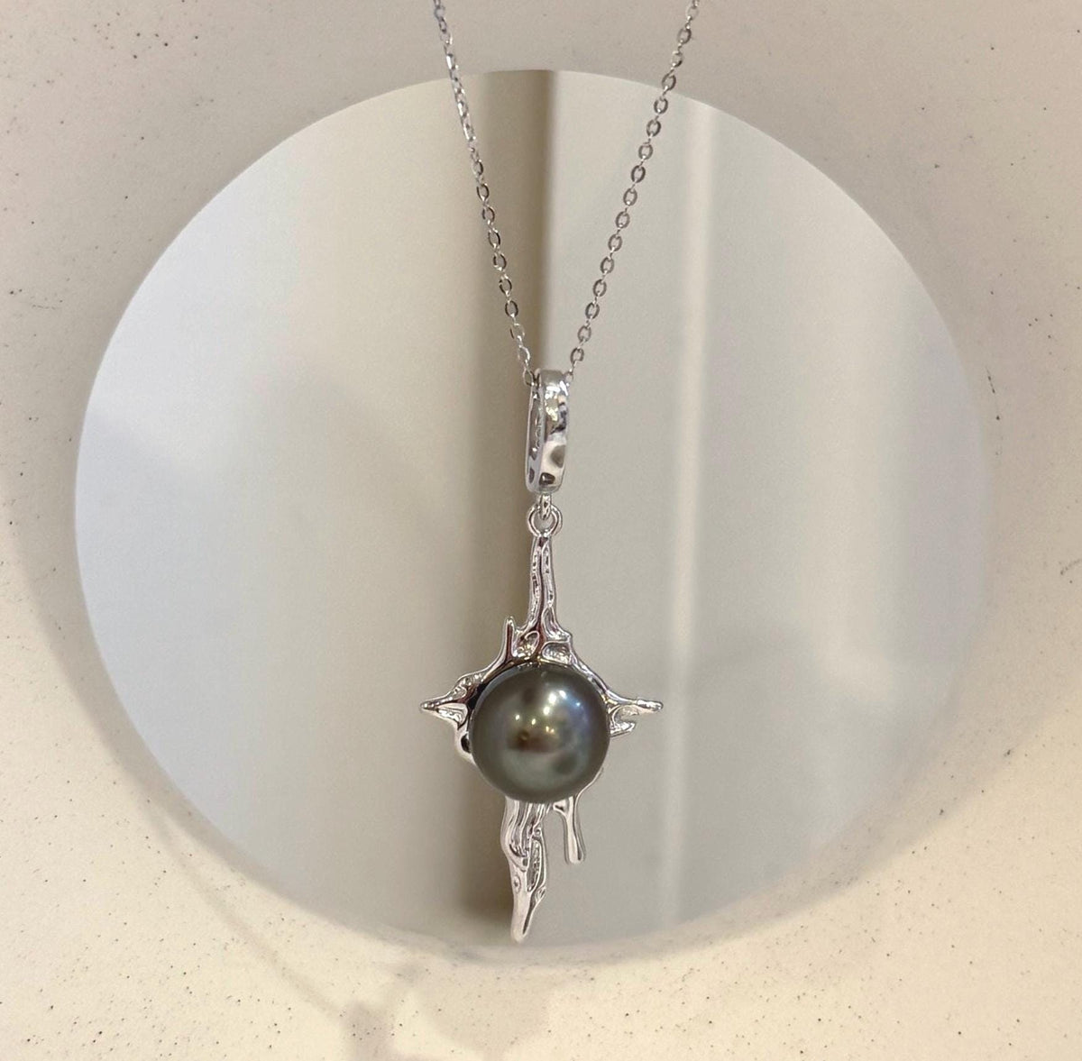 10.9mm Tahitian peacock hunter pearl molten lava pendant with genuine saltwater ocean pearl